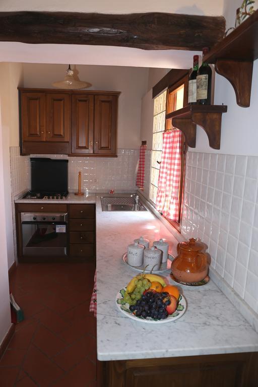 Apartment Piazza Matteotti Greve in Chianti Room photo